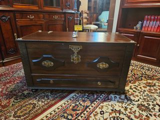 Arca / Bau em madeira - ótimo estado