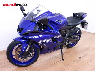 YAMAHA R7