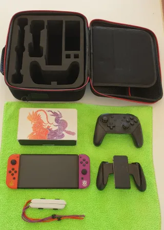 Nintendo Switch OLED Ed. Pokémon