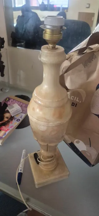 Lámpara de alabastro antigua