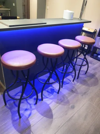 Taburetes de bar marrones 6