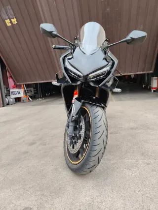 Honda CBR 650R