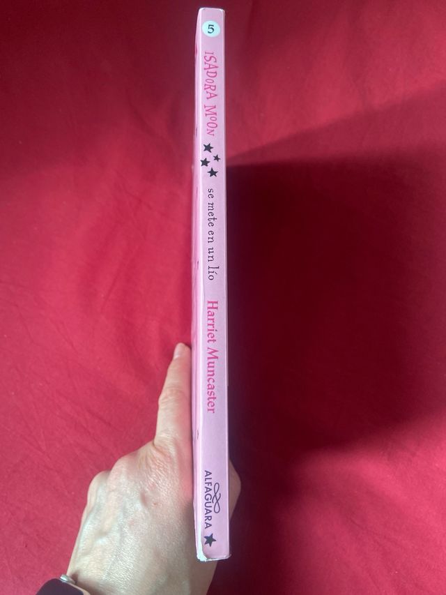 Isadora Moon se mete en un lío / Isadora Moon G...