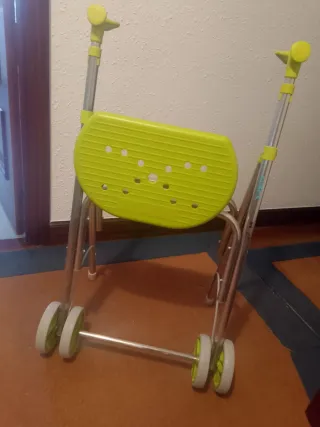 Andador Plegable con Asiento y Ruedas