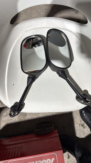 Despiece Hyosung Comet 650R Negra