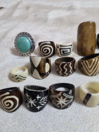 Lote de 14 anillos de diseño tribal