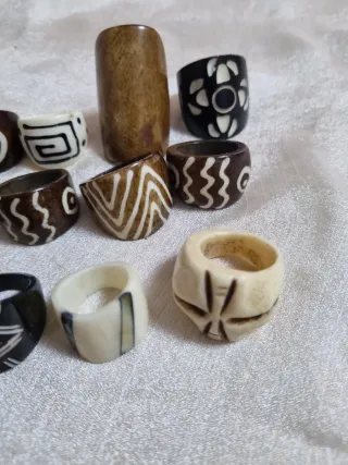Lote de 14 anillos de diseño tribal