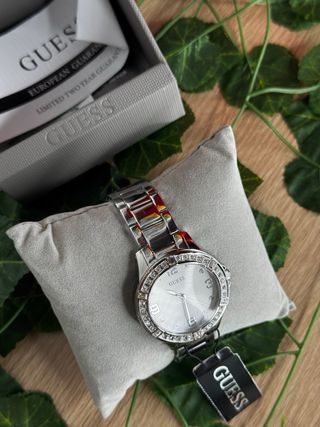Relógio Guess Prateado e Branco com Cristais
