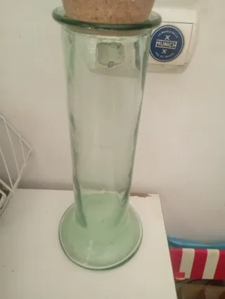 Bote de cristal reciclado con tapón