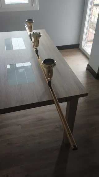 Lámpara con 3 apliques halógenos