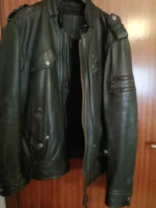 Casaco de Couro Preto/Verde Oliva