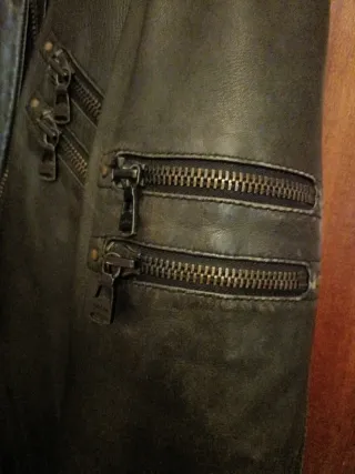 Casaco de Couro Preto/Verde Oliva