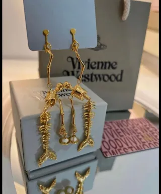 Pendientes Vivienne Westwood Esqueleto Dorado
