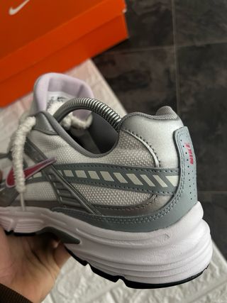 Nike Initiator Frost Pink Size Eu44/5Men Eu45Womme