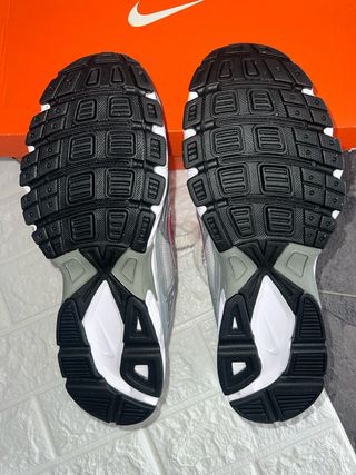 Nike Initiator Frost Pink Size Eu44/5Men Eu45Womme