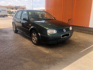 Volkswagen Golf 2000