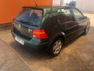 Volkswagen Golf 2000