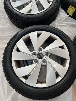 Llantas de aleación VW Golf 8 + neumáticos