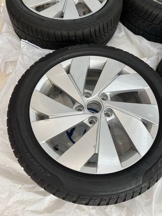 Llantas de aleación VW Golf 8 + neumáticos