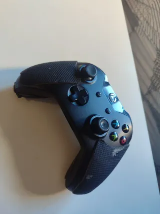 Mando Xbox One Negro Precio no negociable