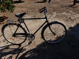 Bicicleta antigua en funcionamiento