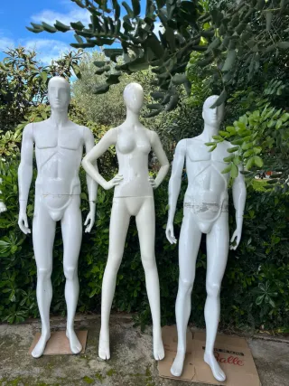 Lote maniquíes escaparate ,se desmontan piernas y