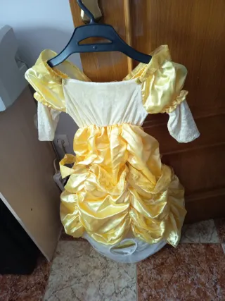 Traje de bella ( pelicula de bella y bestia) Carna