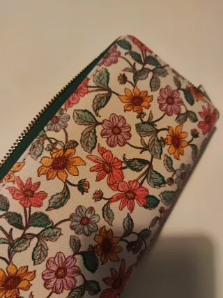 Monedero floral