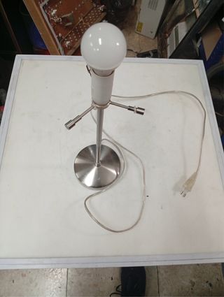 Base para lámpara con portalámparas E14