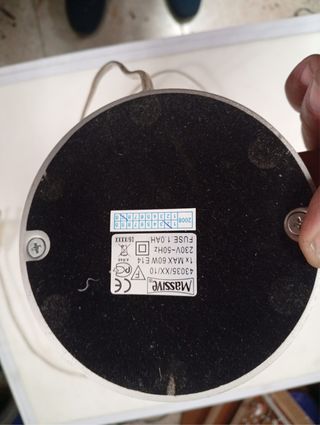 Base para lámpara con portalámparas E14