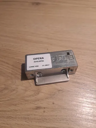 Incontro elettrico Opera 31412FTA 12V