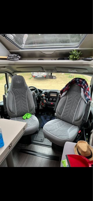 Autocaravana adria matrix 670 plus DL