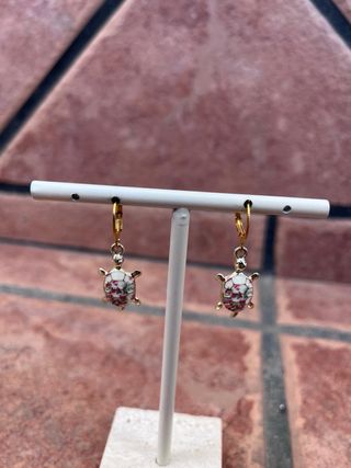 Pendientes Tortuga Esmaltada Flores Dorados