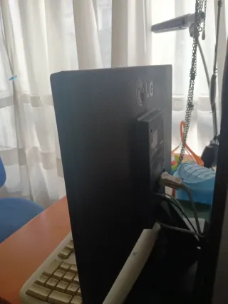 Ordenador LG Negro y gris