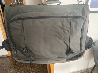 Fila Porta Trajes Tela Verde Oliva