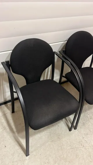 2 Sedie da ufficio nere 10€/un. 55x58x81cm