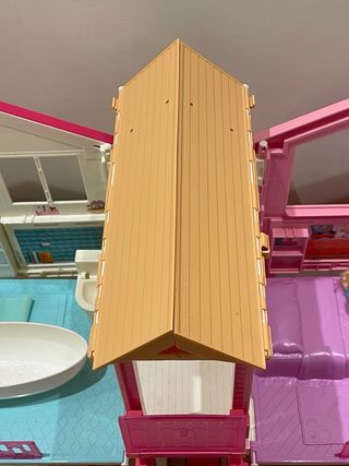 Casa Barbie Grande Pieghevole + Barbie, Ken e figlia