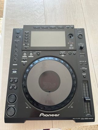 Pioneer CDJ-900 Nexus y 2 Mezcladores DJM-750MK2