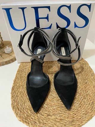 Zapatos Guess Negros con Brillantes