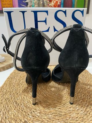 Zapatos Guess Negros con Brillantes