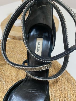 Zapatos Guess Negros con Brillantes