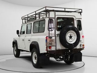 Land-Rover Defender SE Station Wagon