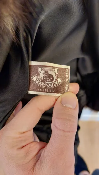 Abrigo de pelo corto marrón