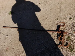 Balanza romana antigua a restaurar