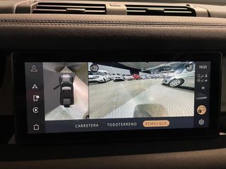 LAND-ROVER Defender 2.0 D240 SD4 110 Auto 4WD