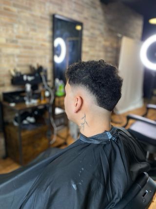 Barbero peluquero
