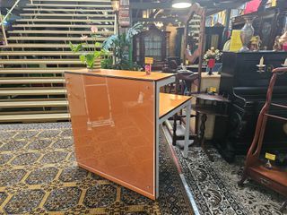 Balcão Levira Laranja Vidro