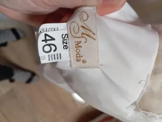 Vestido de Novia Nuevo con Etiqueta. Talla 46.