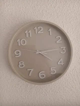 Reloj de pared redondo