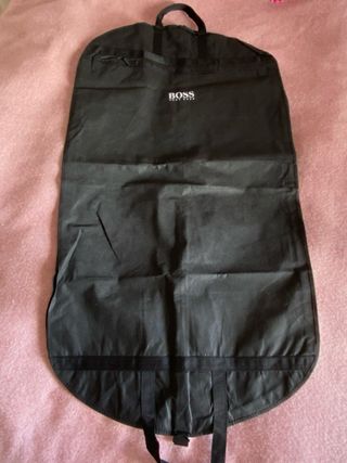 Funda para traje BOSS negra